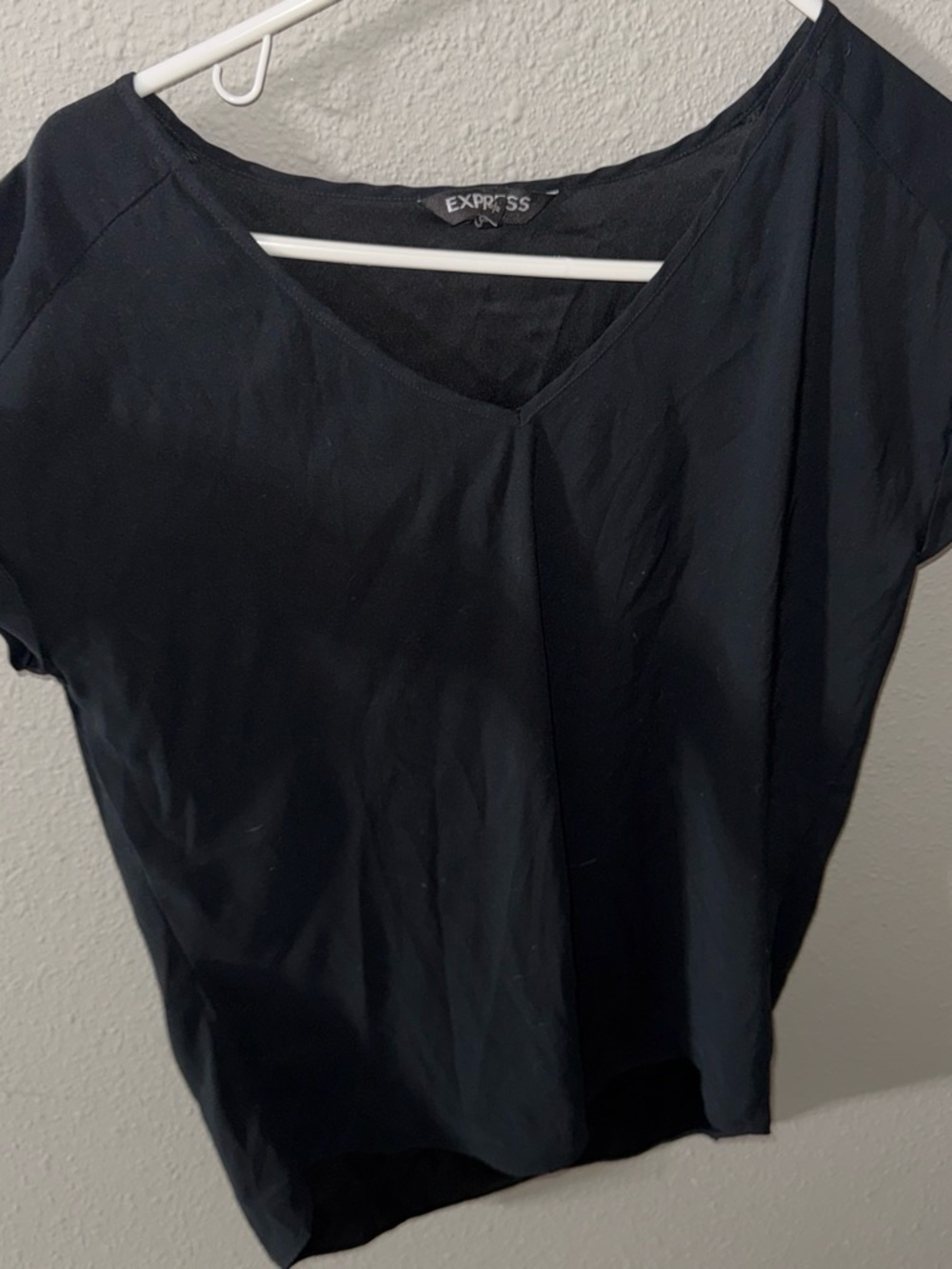 Express Women's Black V-Neck Short Sleeve Tee
